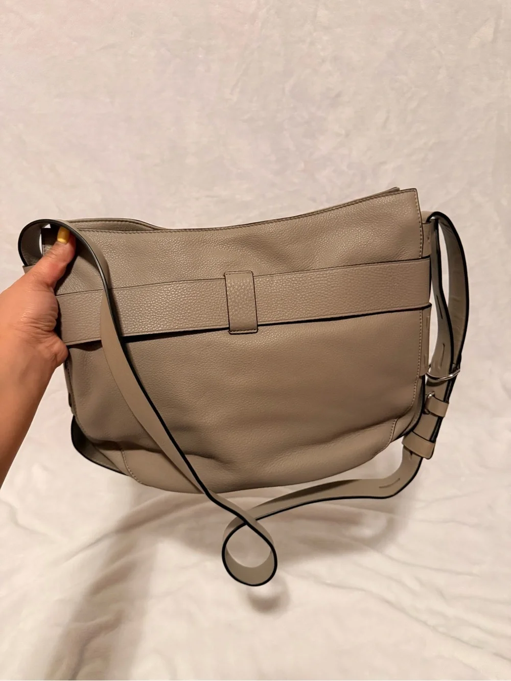 Tory Burch Gemini Link Belted Hobo Crossbody in French Gray